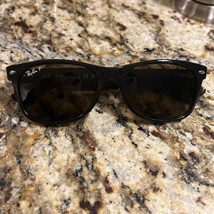 Ray-Ban polarized New Wayfarer sunglasses